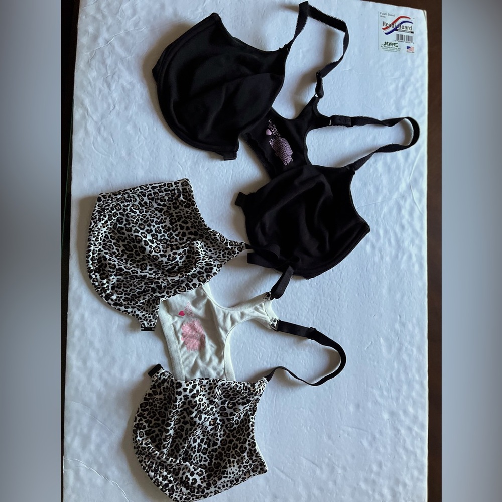 Victoria’s Secret 40 D bras new never worn